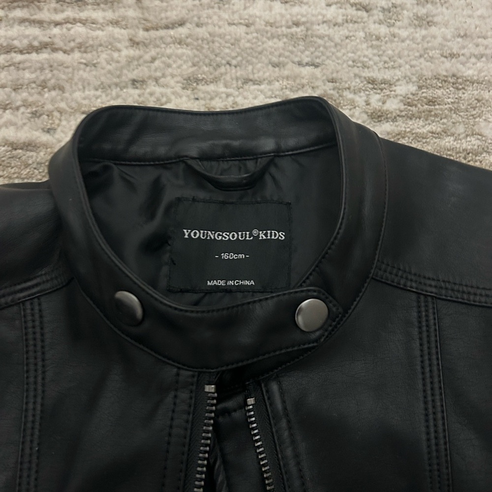Leather jacket - Picture 3 of 3